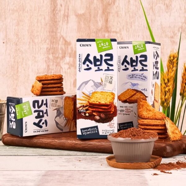 Korean cocoa and almond crackers